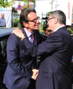 Accolade entre le ministre et le député-maire