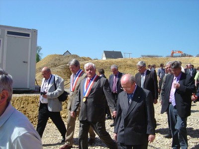 Pose de la première pierre des futures maisons médicalisées-EHPAD de Waldighoffen et Seppois-le-Bas-En route vers les discours