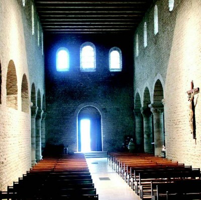 Intérieur de l&rsquo;église romane de Feldbach