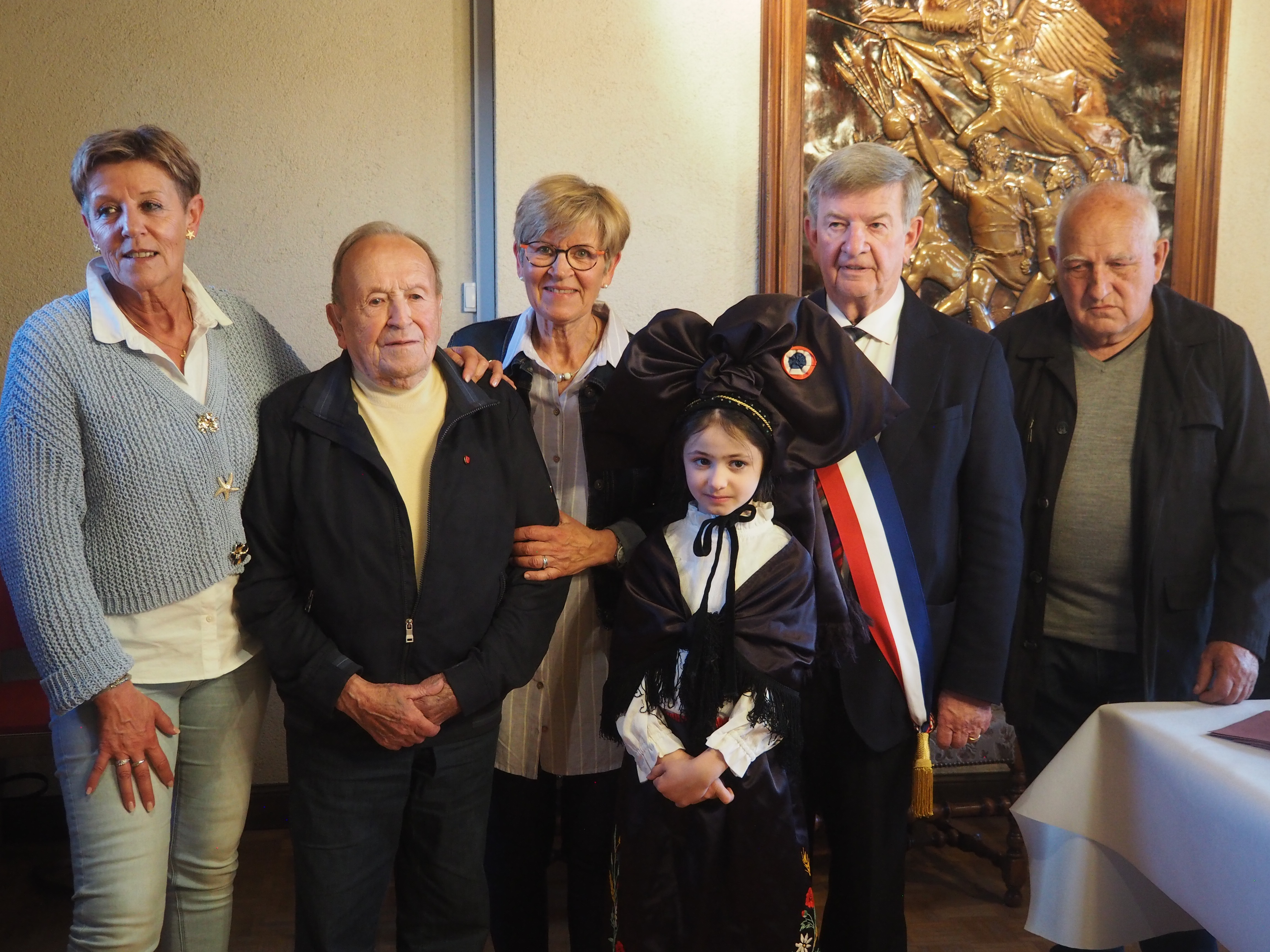 M.Minery, ses filles et M. Haas