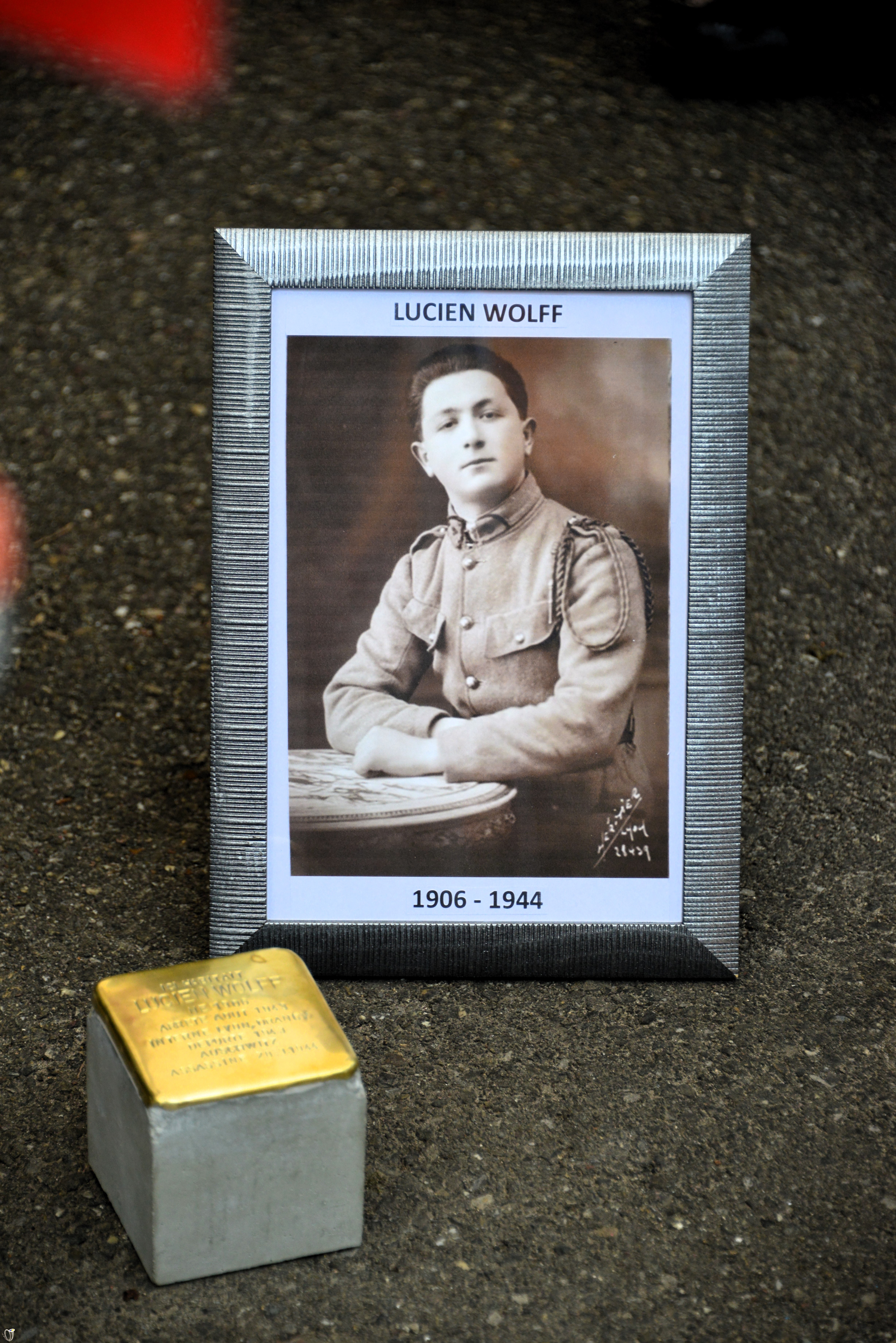 Pose du Stolperstein le 15/05/2024 pour M. Lucien Wolff-2 © Cyrille Gallet