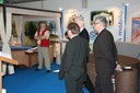 Fernand Heinis, Henri Hoff et Guy Eggenspieler visitant un stand de SPA mobiles 