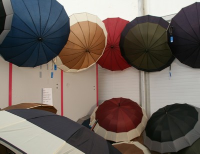 Des parapluies à l'Expo-Habitat 2011 de Waldighoffen !