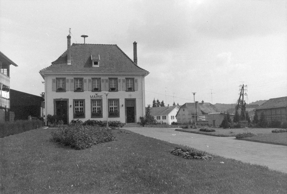 La Mairie de Waldighoffen en 1969, avant agrandissement