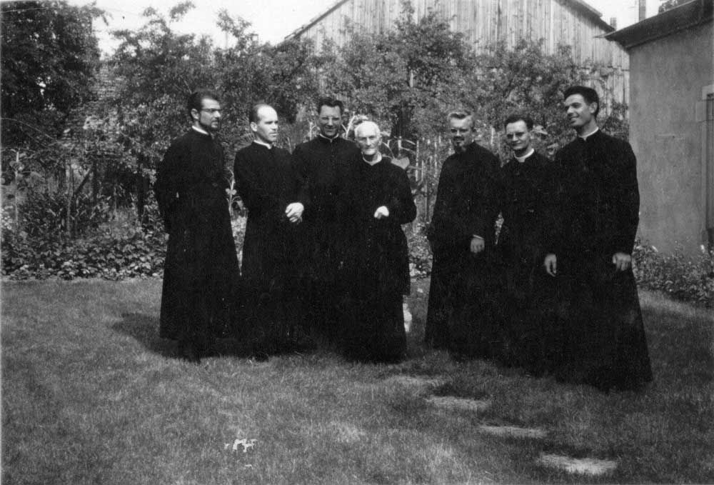 Chanoine-Ditner et des prêtres nés à Waldighoffen