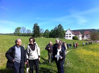 La balade vers les ruines du château commence dans la bonne humeur