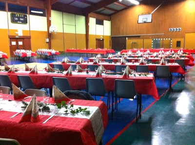 La salle est prête pour les invités