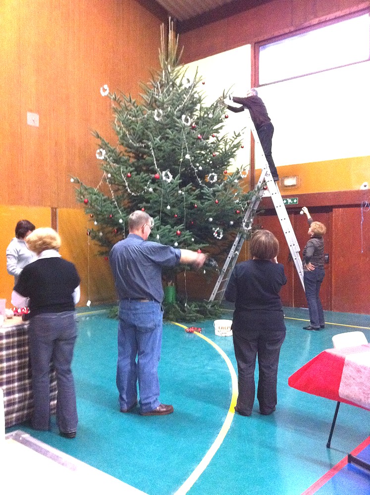 On prépare le sapin