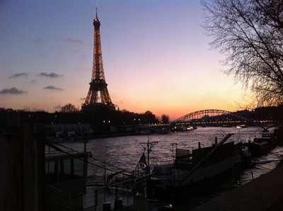 Paris le long de la Seine