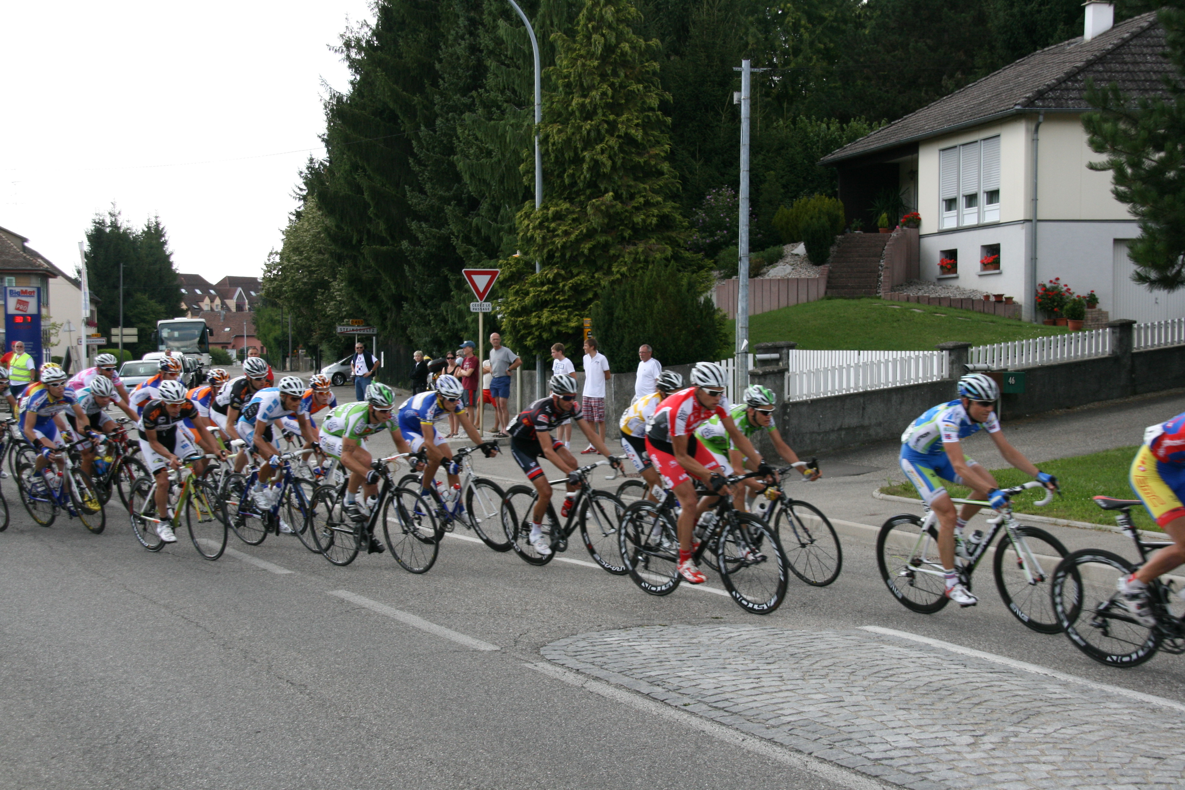 Tour Alsace 2011 - début de peloton