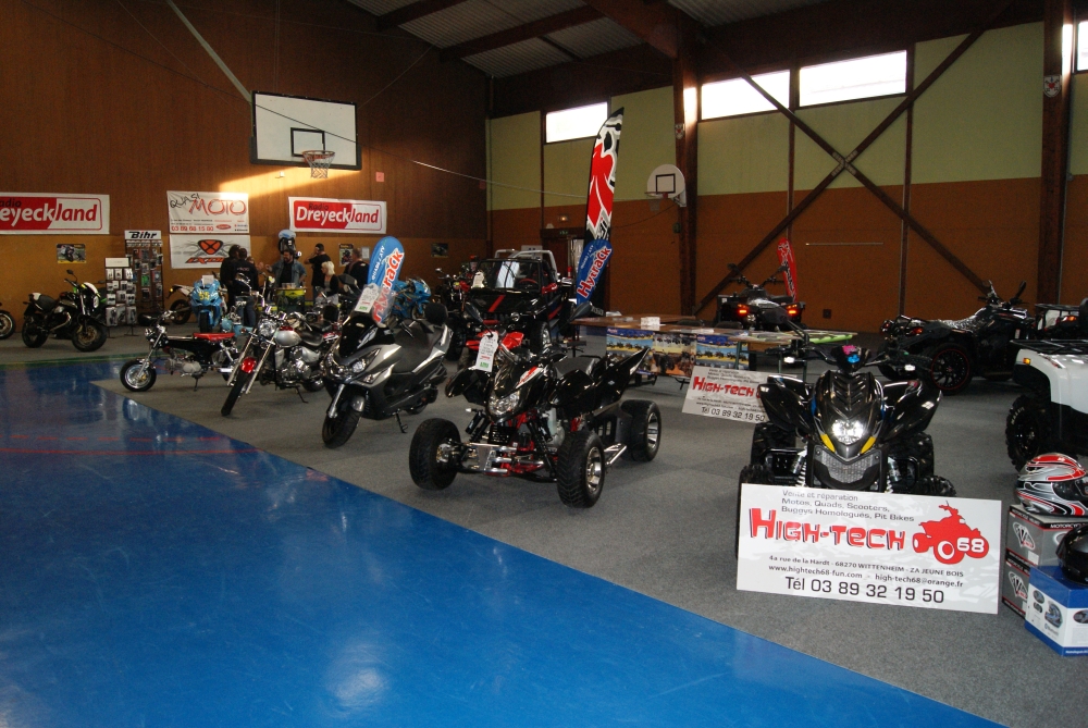 Salon de la moto 2011 à Waldighoffen  - stand High Tech 68