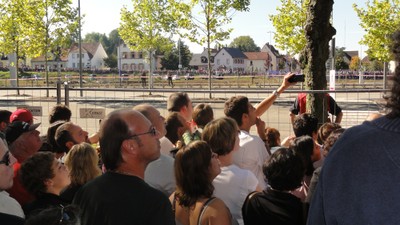 rallye de france alsace - spectateurs de la spéciale de haguenau.JPG