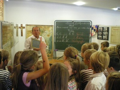 Visite de l'exposition du Cercle d'Histoire de Waldighoffen