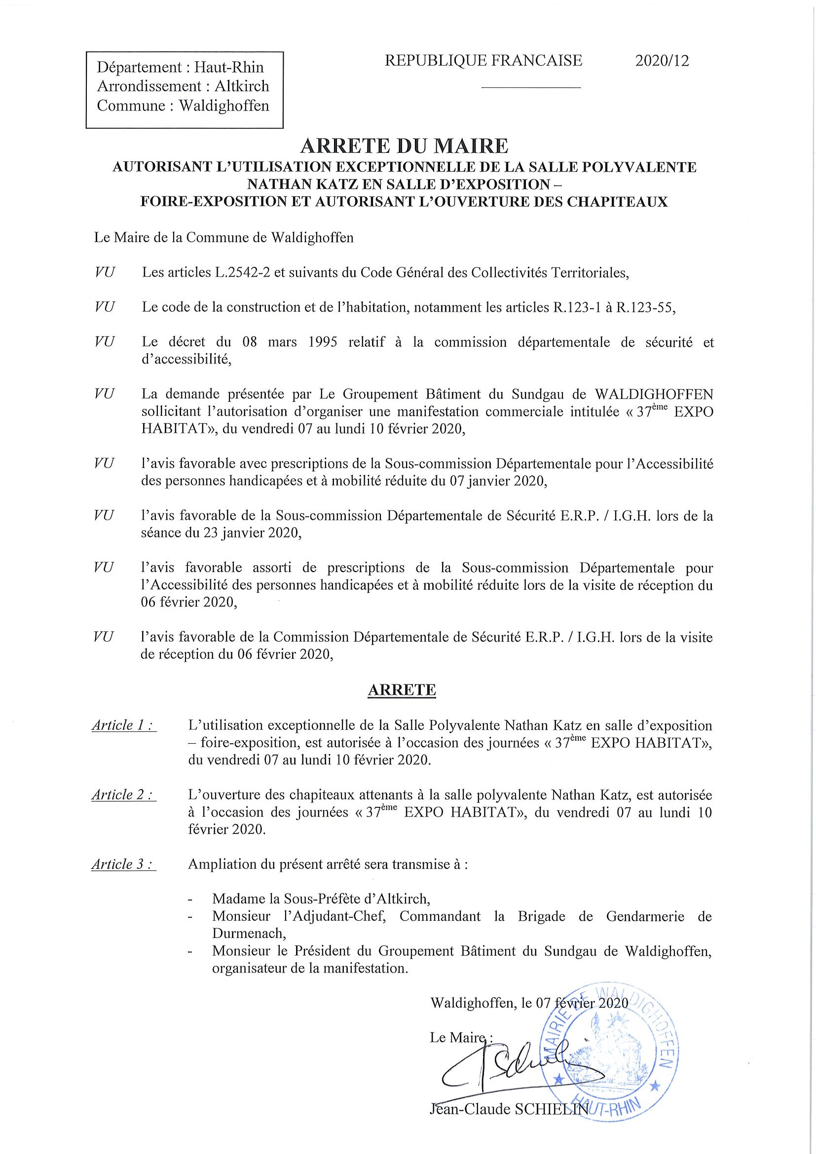 Arrêté du Maire autorisant l'utilisation de la salle polyvalente en foire expo à l'occasion de l'expo-habitat