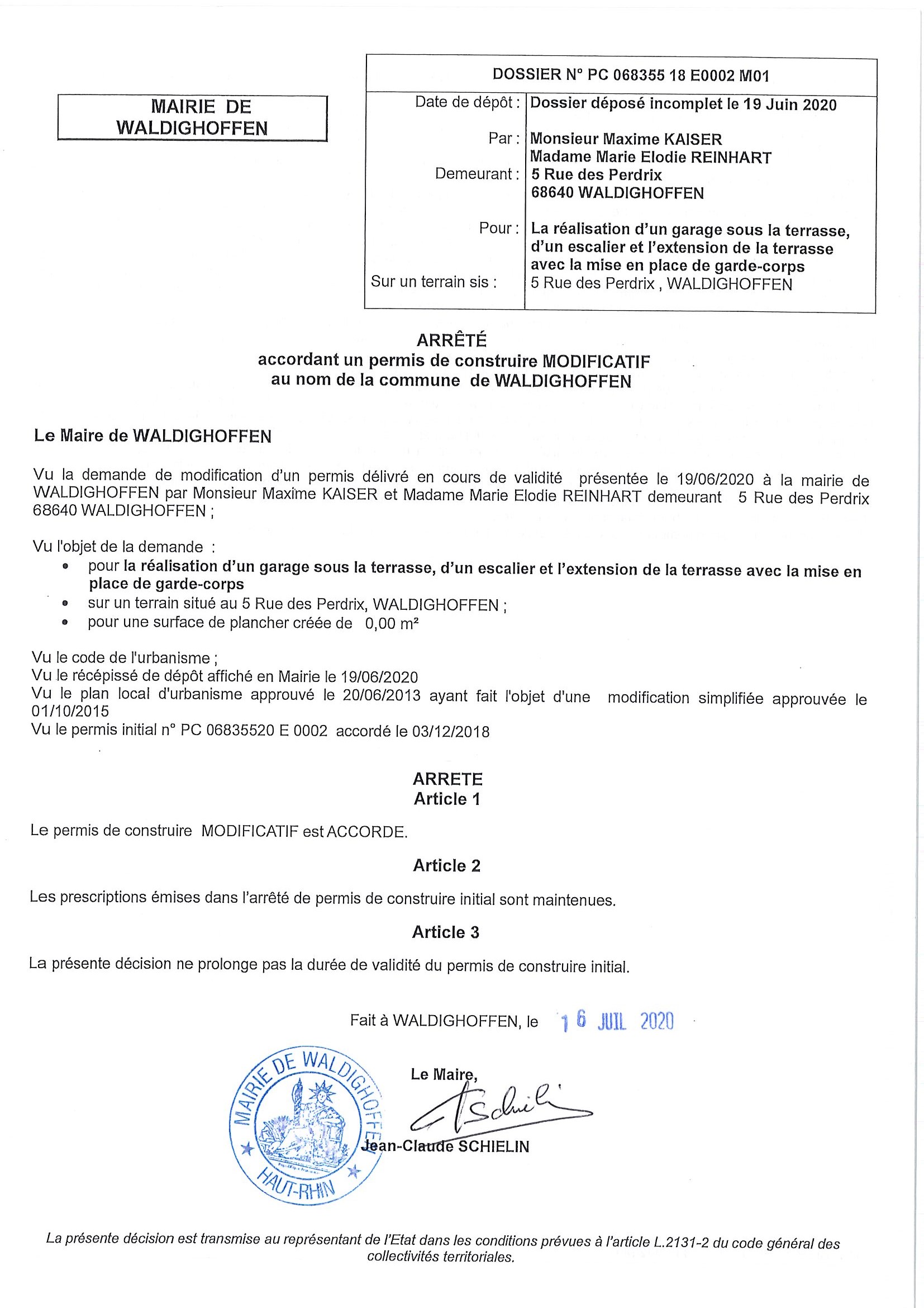 Décision à la demande de permis de construire modificative de M. Kaiser et Mme Reinhart