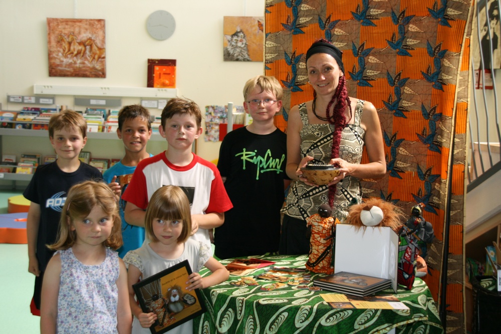 Gaëlle Fratelli en pleine séance dédicace.