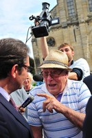 Ambiance au marché avec le ministre Frédéric Lefebvre