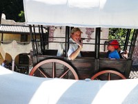 Gérard et des enfants