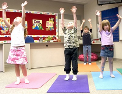 Une leçon YogaKids