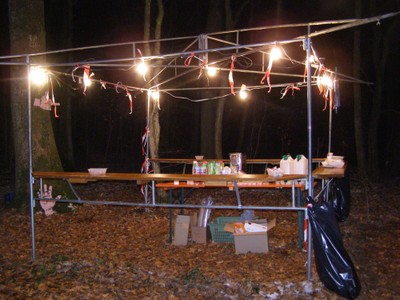 Le stand du contrôle gratuit illuminé