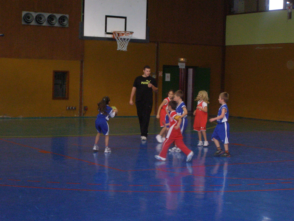 Les mini-poussins remportent le derby contre Heimersdorf.