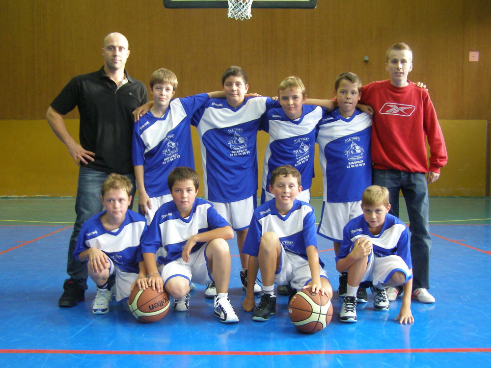 L'équipe des benjamins 1 du basket-club CSSPP Waldighoffen.