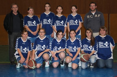 nouveaux surmaillots pour les minimes féminines 1 du basket-club CSSPP Waldighoffen.