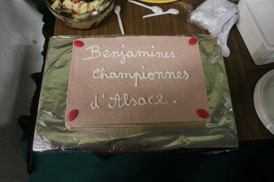 Fête de fin de saison - gâteau en honneur des benjamines