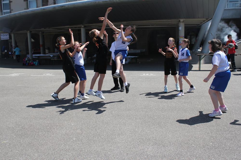 Fête du mini-basket match des poussines