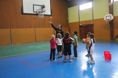 camp mini-poussins  travail du tir.