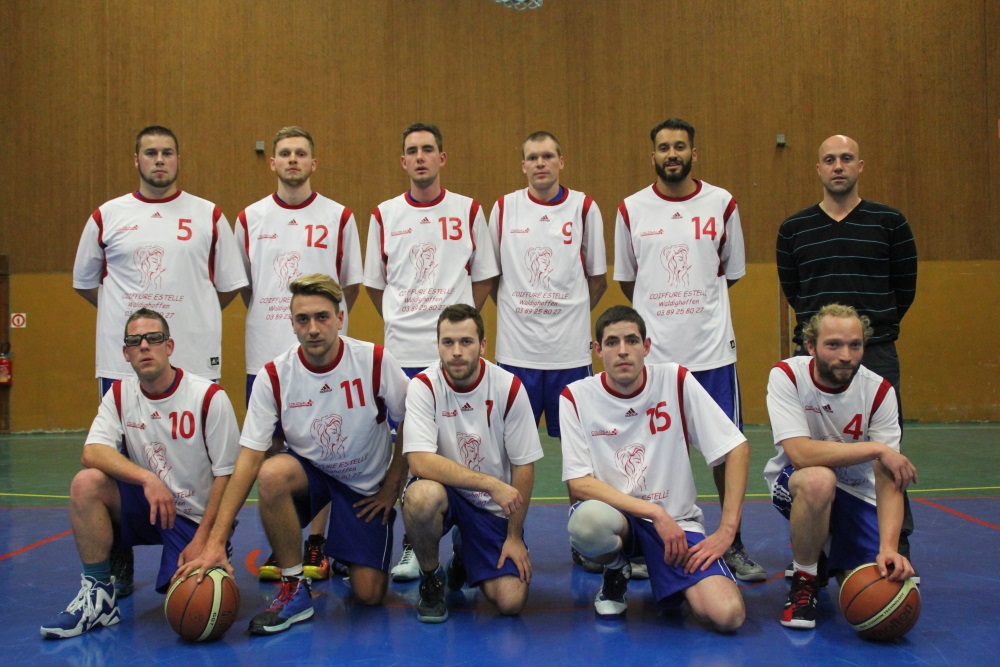 L'équipe des seniors garçons du basket-club CSSPP Waldighoffen de la saison 2014/2015.