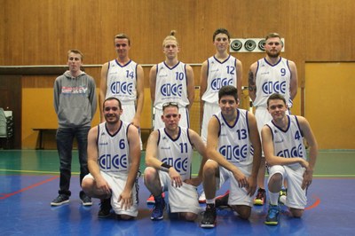 L'équipe des seniors garçons du basket-club CSSPP Waldighoffen saison 2016/2017.