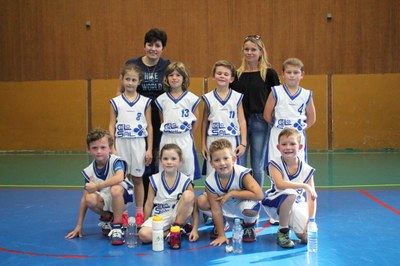 L'équipe des mini-poussins 2 du basket-club CSSPP Waldighoffen saison 2017/2018.