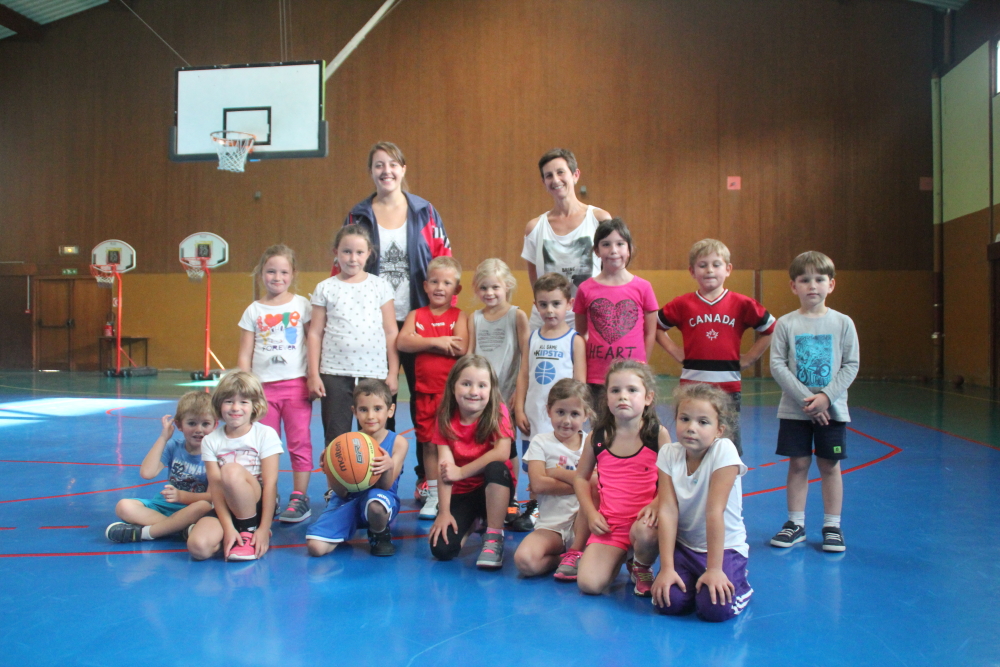 Le groupe des baby-basketteurs du basket-club CSSPP Waldighoffen de la saison 2015/2016.