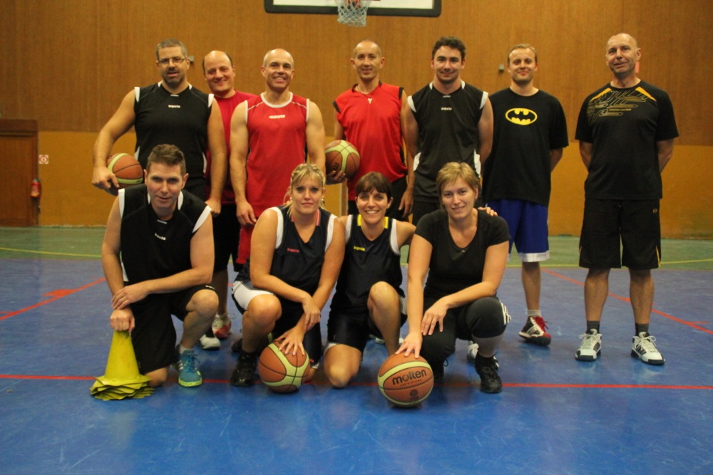 Le groupe du basket-loisir de la saison 2013/2014.