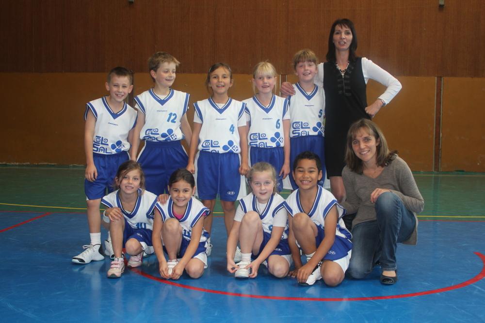 Les mini-poussins 1 du basket-club CSSPP Waldighoffen.