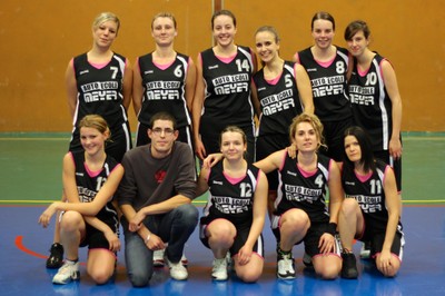Les seniors féminines du basket-club CSSPP Waldighoffen 2012/2013.