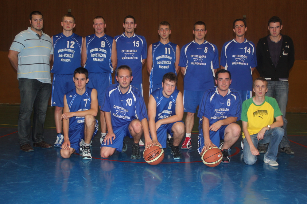 Le groupe des seniors garçons du basket_club CSSPP Waldighoffen.
