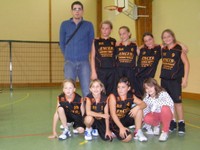 L’équipe des poussines 1 du basket-club CSSPP Waldighoffen.
