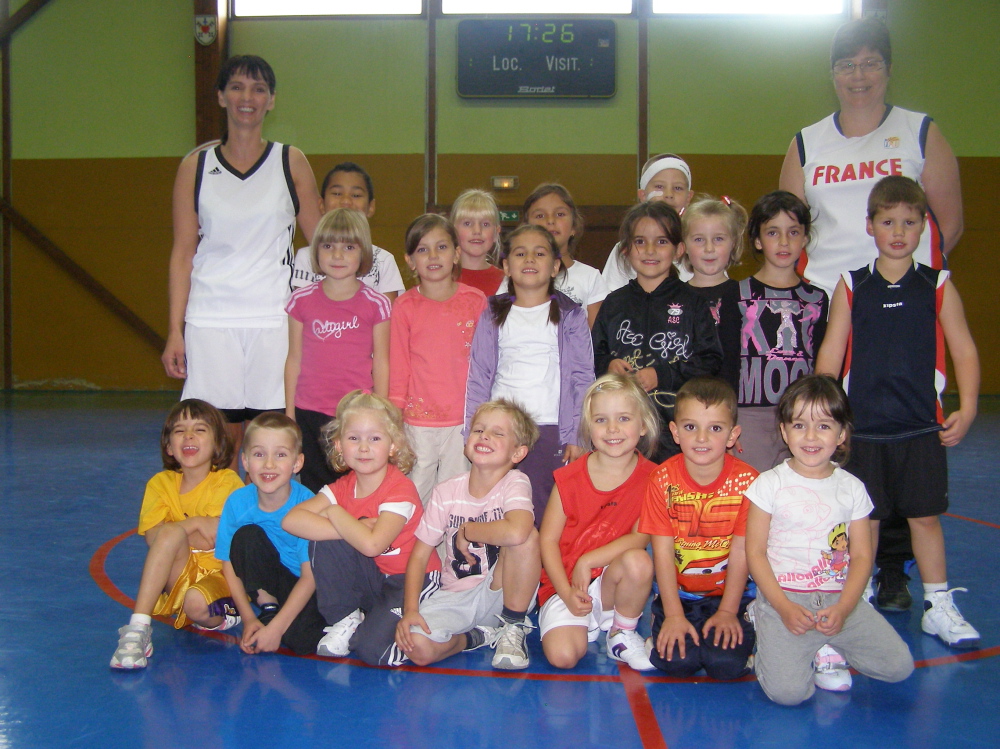 Le groupe des babys du basket-club CSSPP Waldighoffen.