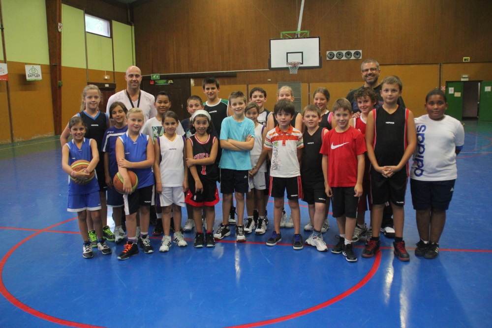 Le groupe des poussins-poussines du basket-club CSSPP Waldighoffen 2013/2014.