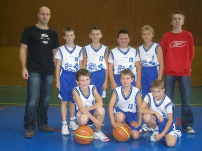 Les poussins du basket-club CSSPP Waldighoffen.