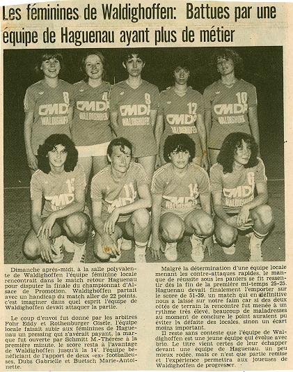 L'équipe des seniors féminines de la saison 1981/1982 du basket-club CSSPP Waldighoffen.