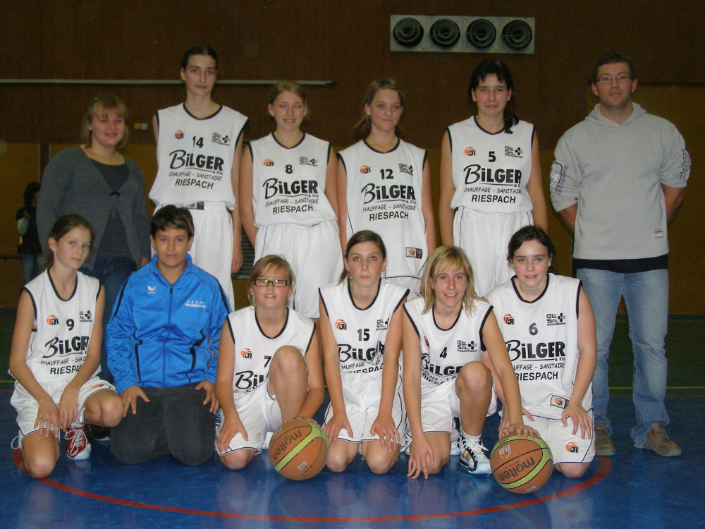 L'équipe des minimes filles du basket-club CSSPP Waldighoffen de la saison 2010/2011.