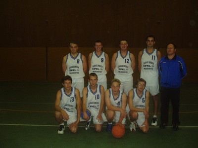 L’équipe des séniors garçons du basket-club CSSPP Waldighoffen de la saison 2004/2005.