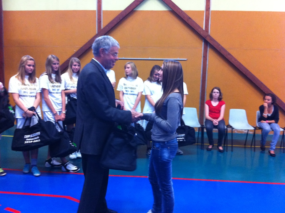 Remise du sac à Pauline