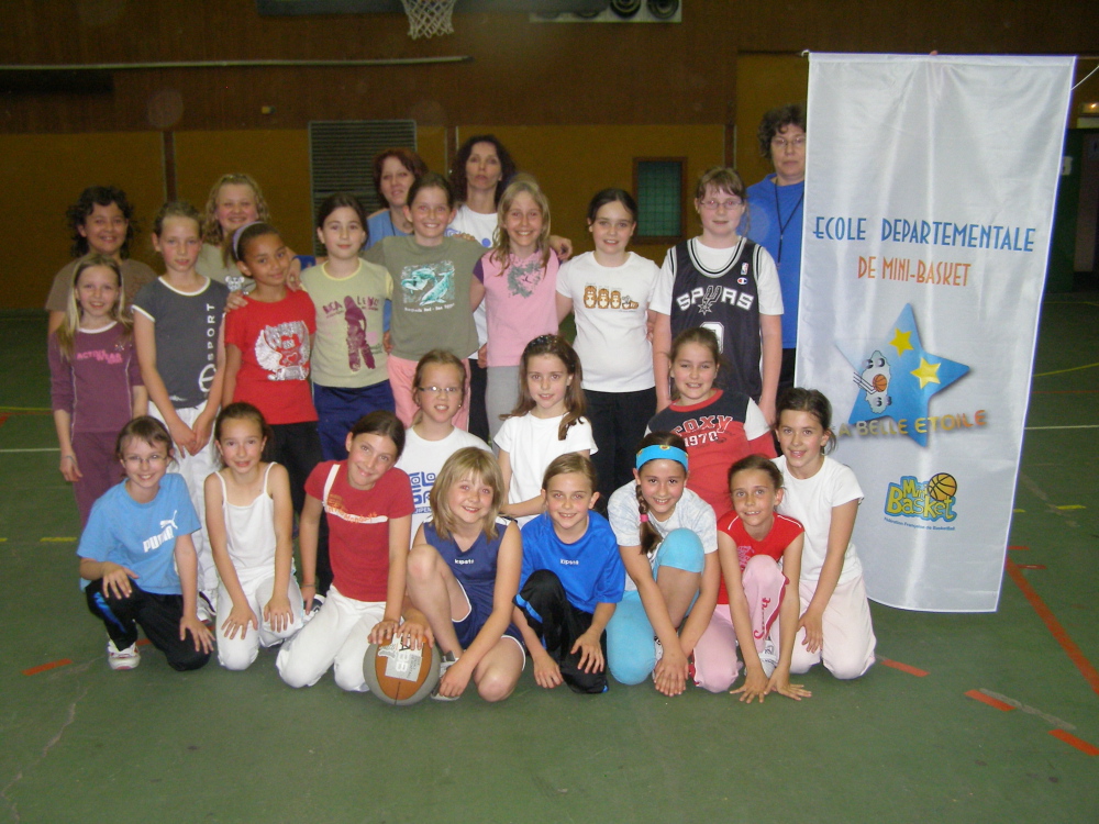 Photographie de la remise de la 2nde étoile du label des école de basket