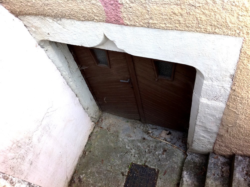 Rue du Château, l'entrée de l'ancien cellier dîmier