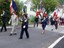 Photo des portes drapeaux lors du cortège allant vers le pont Lieutenant Jean de Loisy à Waldighoffen, inauguré le 08 mai 2009.