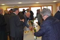 Participants au verre de l'amitié